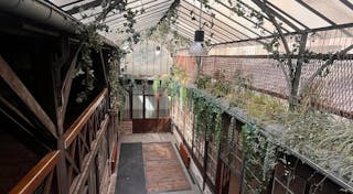 Incroyable espace de 650 m2 - Image 4