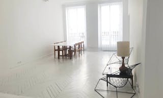 Elegant Espace minimaliste dans un Bâtiment Historique, Palais-Royal/ Louvre - Image 7