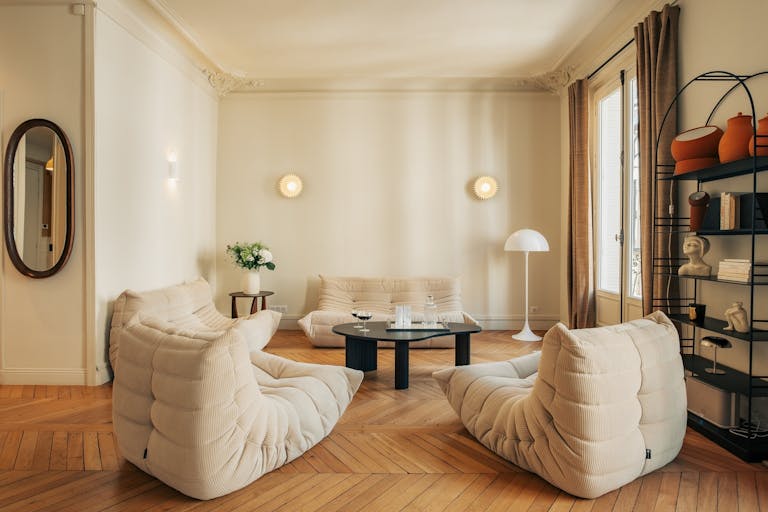 Elegant Apartment for Rent - Paris 8th Arrondissement - Near Madeleine - Image 0