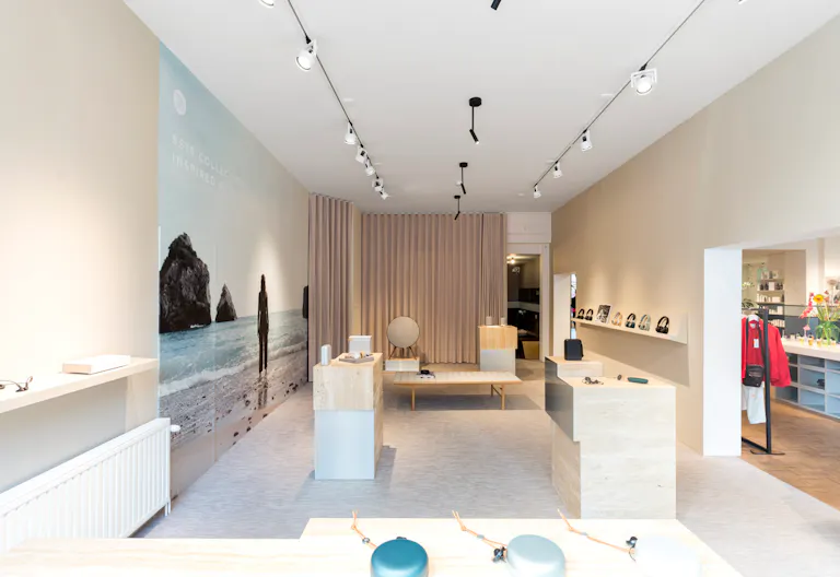 Pop-Up Store Next to Westerkerk - Image 0