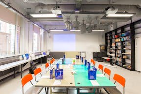 Vibrant Work Space in Up and Coming Noord - Image 1