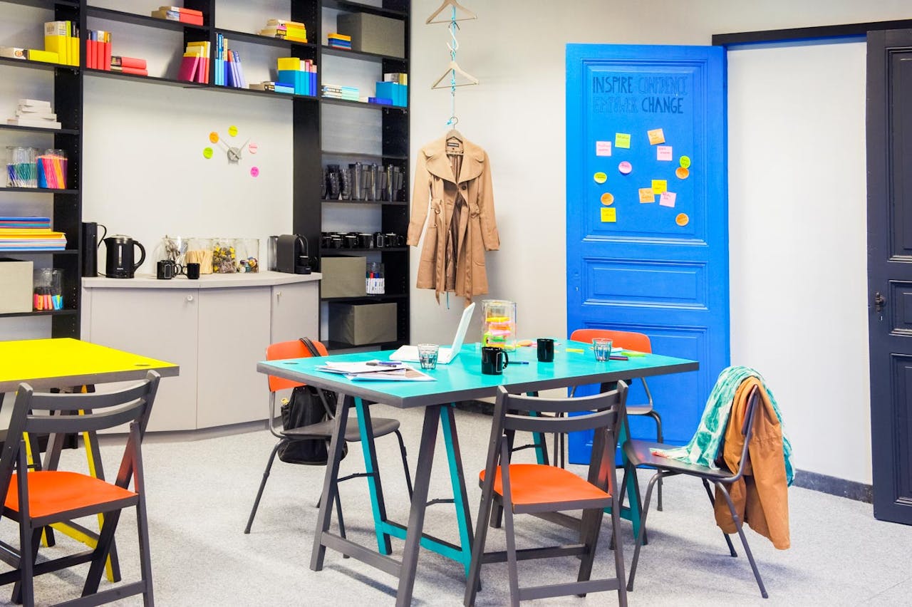 Vibrant Work Space in Up and Coming Noord - Image 2