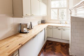 Beautiful design apartment for meetings and short stay in Amsterdam Center - Image 3