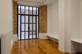 Espace atypique avec cour privative � R�publique / Canal Saint-Martin - Image 13