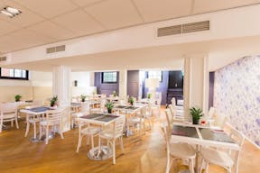 Modern Renovated Space in a Classic Amsterdam Building - Image 0