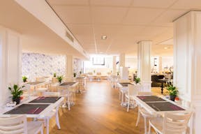 Modern Renovated Space in a Classic Amsterdam Building - Image 1