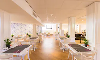Modern Renovated Space in a Classic Amsterdam Building - Image 1