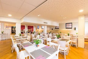 Modern Renovated Space in a Classic Amsterdam Building - Image 4