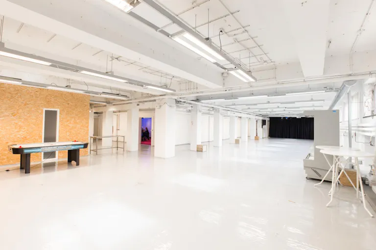 Spacious Warehouse in Noord - Image 1