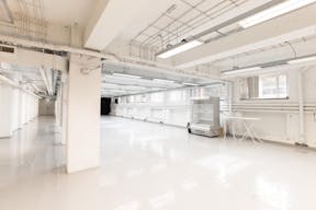 Spacious Warehouse in Noord - Image 2