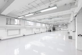 Spacious Warehouse in Noord - Image 5