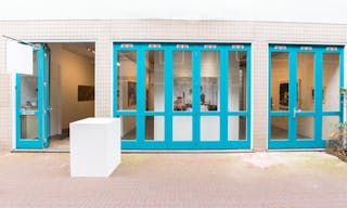 Spacious Showroom in The Center - Image 2