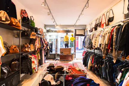 Pop-Up Store in Nine Streets - Image 0