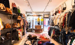 Pop-Up Store in Nine Streets - Image 0