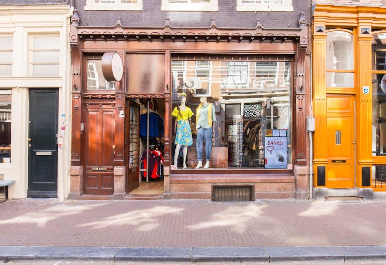 Pop-Up Store in Nine Streets - Image 1