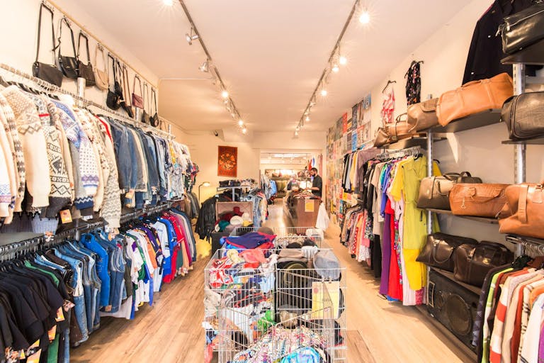 Pop-Up Store in Nine Streets - Image 2