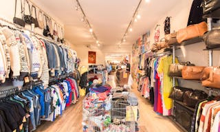 Pop-Up Store in Nine Streets - Image 2