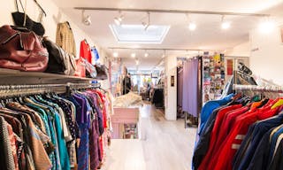 Pop-Up Store in Nine Streets - Image 7