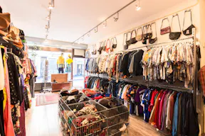 Pop-Up Store in Nine Streets - Image 8