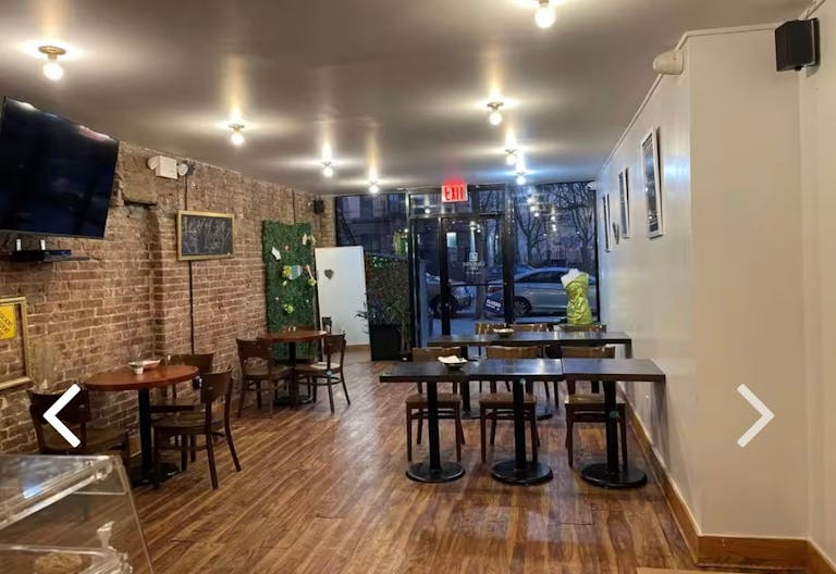 Cozy Cafe in the Heart of Harlem - Image 0