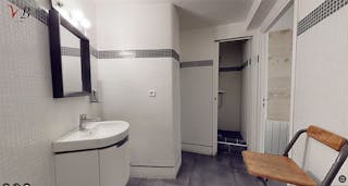 Central Paris Showroom next to Louis Vuitton HQ near Marais - Image 7