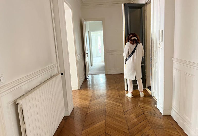 Luxury Apartment Paris - Image 2