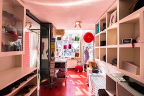 Pop-Up Boutique in Jordaan - Image 2