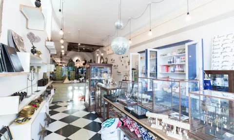 Spacious Boutique in the Heart of Amsterdam - Image 0