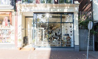 Spacious Boutique in the Heart of Amsterdam - Image 1