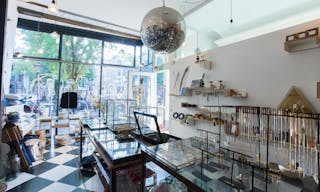 Spacious Boutique in the Heart of Amsterdam - Image 4