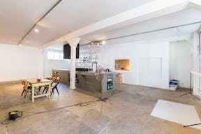 Extensive Open Space in the Vibrant De Pijp neighborhood - Image 3