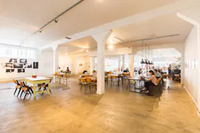 Extensive Open Space in the Vibrant De Pijp neighborhood - Image 5