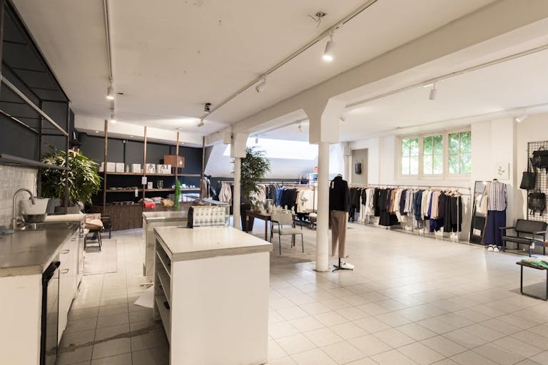 Spacious Boutique in the Trendy Jordaan - Image 2