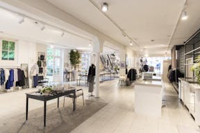 Spacious Boutique in the Trendy Jordaan - Image 4