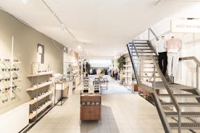 Spacious Boutique in the Trendy Jordaan - Image 7