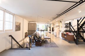Spacious Boutique in the Trendy Jordaan - Image 15