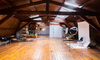 Spacious Boutique in the Trendy Jordaan - Image 18