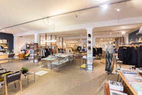 Incredible Pop-Up Space in the fantastic De Pijp Neighborhood. - Image 9