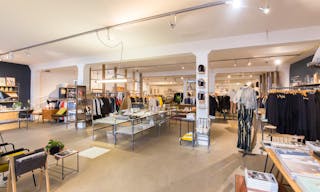 Incredible Pop-Up Space in the fantastic De Pijp Neighborhood. - Image 9