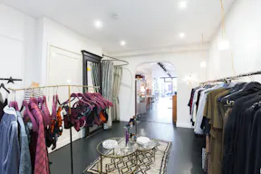 Beautiful boutique in Happening DePijp - Image 4