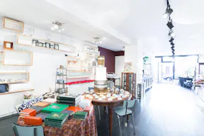 Beautiful boutique in Happening DePijp - Image 5