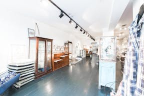 Beautiful boutique in Happening DePijp - Image 8