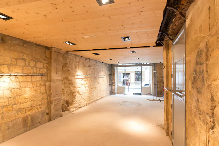 Urban Pop-Up Store in Le Marais - Image 3