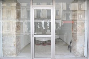 Art Gallery - Showroom in Le Marais - Image 3