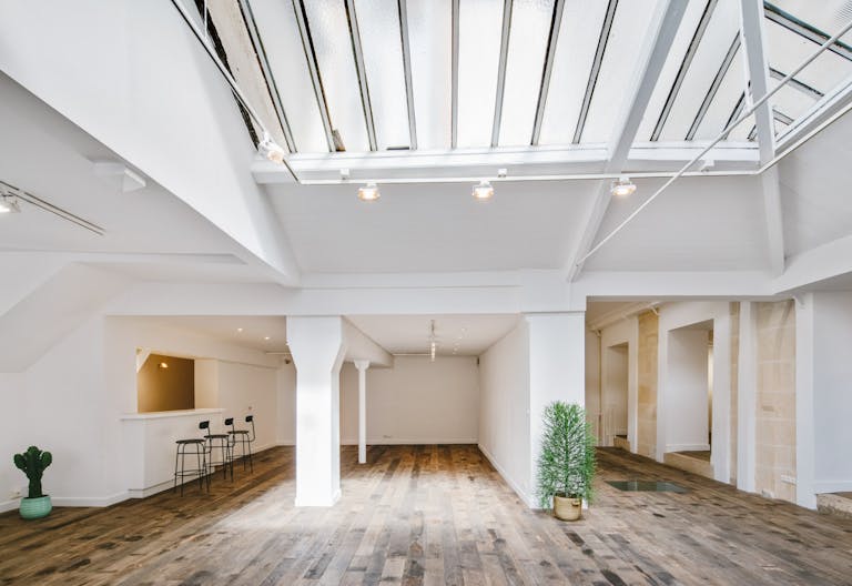 Bright Showroom in Le Marais - Image 2