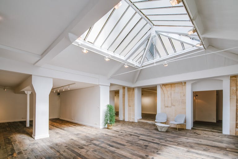 Bright Showroom in Le Marais - Image 4