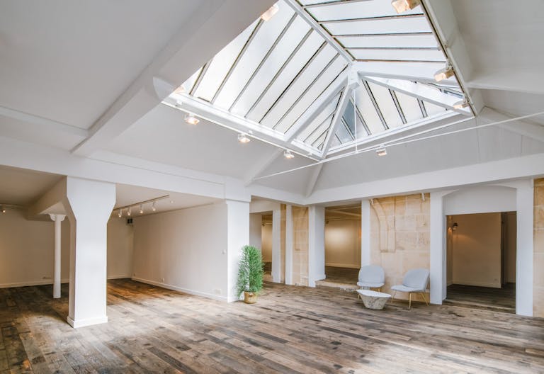 Bright Showroom in Le Marais - Image 4