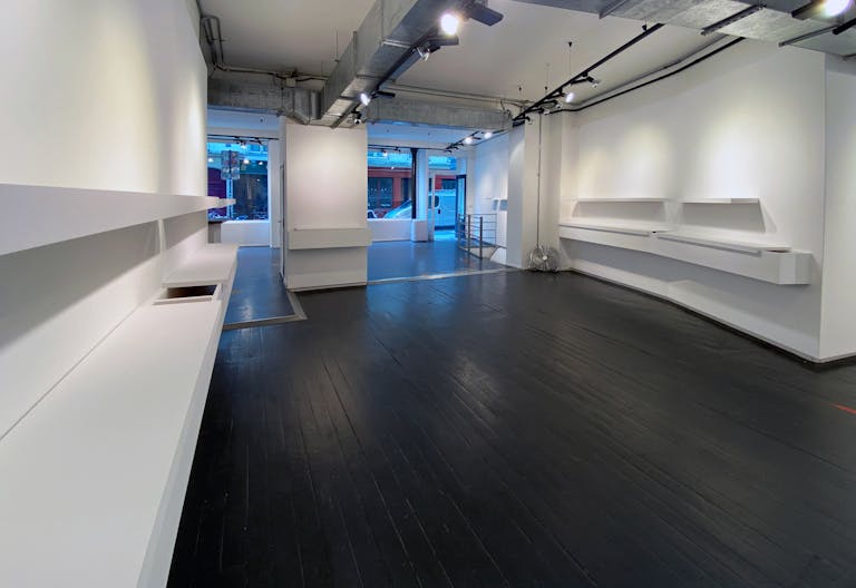 Fashion Week Showroom in Le Marais - Image 2