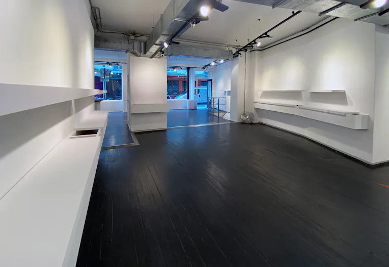 Fashion Week Showroom in Le Marais - Image 2