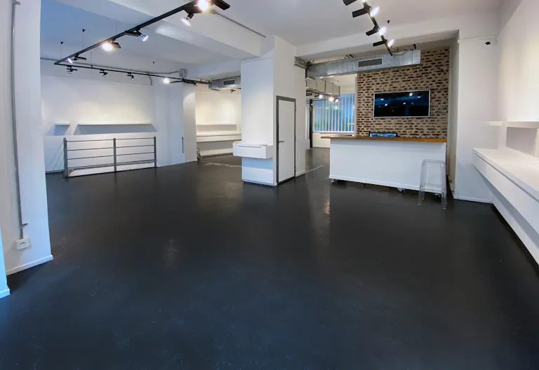 Fashion Week Showroom in Le Marais - Image 3